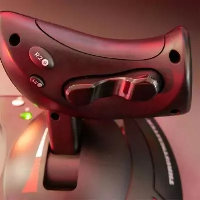 Thrustmaster Joystick T-FLIGHT HOTAS X - PC / PS3 Thrustmaster Joystick T-FLIGHT HOTAS X - PC / PS3