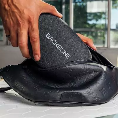 Étui de transport BACKBONE Noir pour manette Backbone One - Protection optimale Étui de transport BACKBONE Noir pour manette Backbone One - Protection optimale