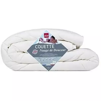 Couette légere NUAGE de DOUCEUR 240x260 cm blanc Couette légere NUAGE de DOUCEUR 240x260 cm blanc