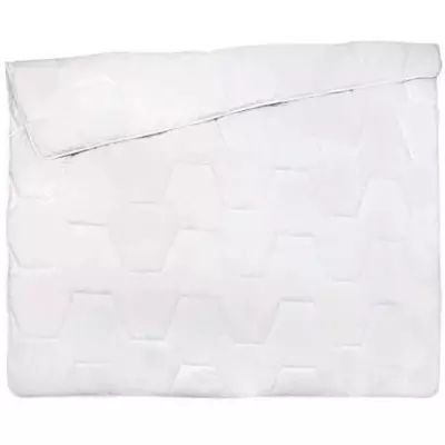 Couette légere NUAGE de DOUCEUR 240x260 cm blanc Couette légere NUAGE de DOUCEUR 240x260 cm blanc