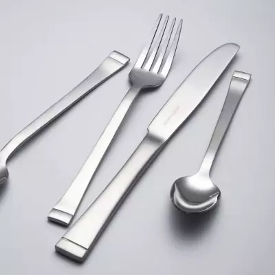 Ménagères Arthur Martin AM3902 - 24 pièces - Acier inoxydable - Finition miroir Ménagères Arthur Martin AM3902 - 24 pièces - Acier inoxydable - Finition miroir