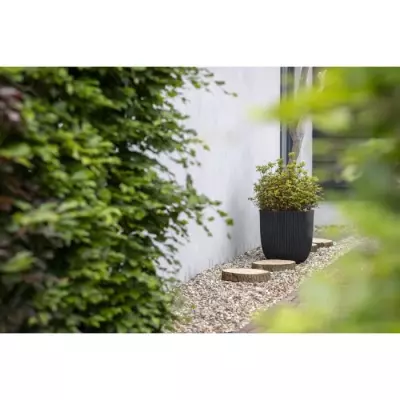Pot de fleur boule - CAPI EUROPE - GROOVE NL - Noir