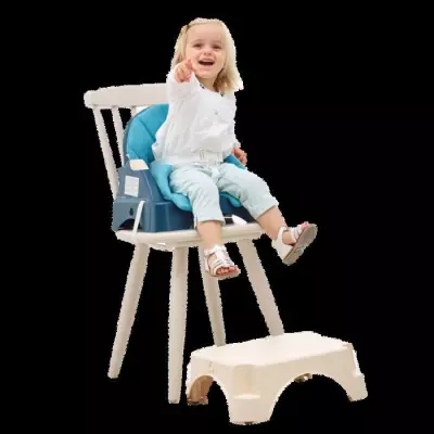 Réhausseur de chaise oketi poketi - bois bleu - Pratique et stylé