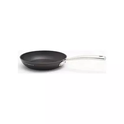 Poêle à frire 24 cm BLACK EDITION - Cuisinez avec style!