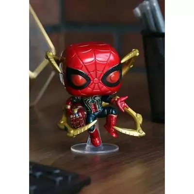 Figurine Funko Pop! Marvel : Avengers Endgame Iron Spider 574 - Tête branlante