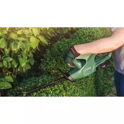 Taille-haies sans fil BOSCH - Pratique et Performant