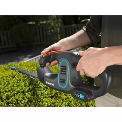 Taille-haies sur batterie GARDENA - EasyCut Li-14/40 - 14,4V - Léger et ergonomique