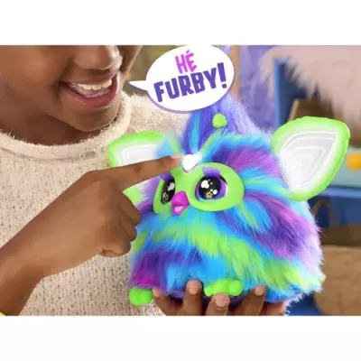 Furby Galaxie: peluche interactive qui brille dans le noir