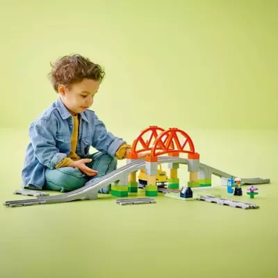 Extension LEGO DUPLO Ma ville : Les rails et le pont du train