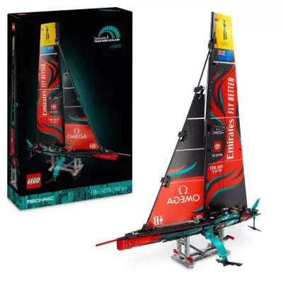 Construisez le Yacht Emirates Team New Zealand avec ce kit LEGO Technic 42174!