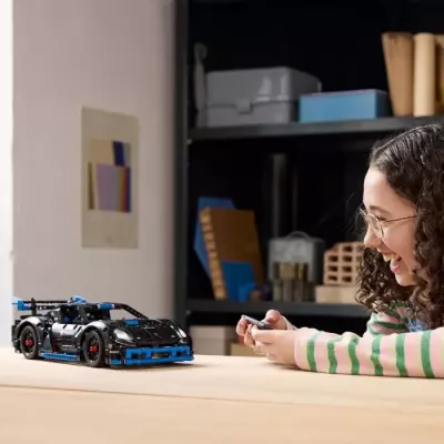 LEGO Technic 42176 Porsche GT4 e-Performance - Voiture de course télécommandée