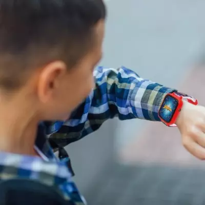 Montre SpiderMan avec écran couleur, caméra et carte mémoire 8 Go