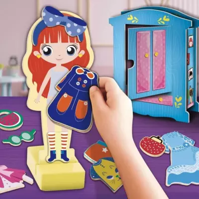 Jeu créatif Montessori Baby Bois - Poupée magnétique