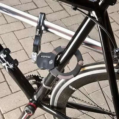 Antivol Masterlock Menottes en Acier Trempé 7.6cm - Sécurité Maximale