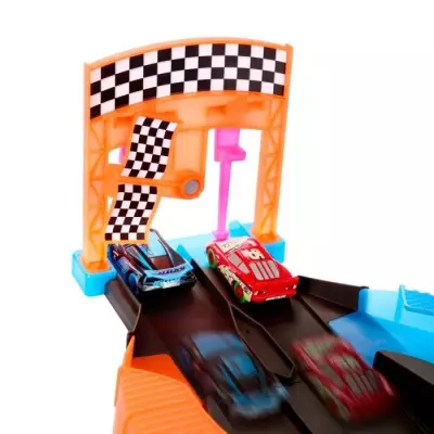 Course nocturne éclatante avec Circuit Glow Racers - Mattel