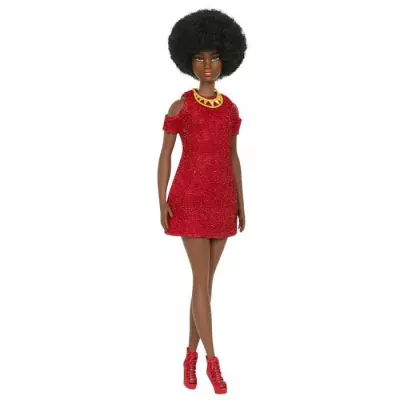 Poupée Barbie Fashionistas 221 : cheveux noirs et robe rouge