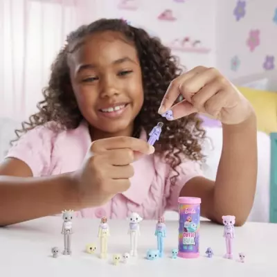Découvrez la Mini-BarbieLand Cutie Reveal de 3,8 cm - Barbie JCR15