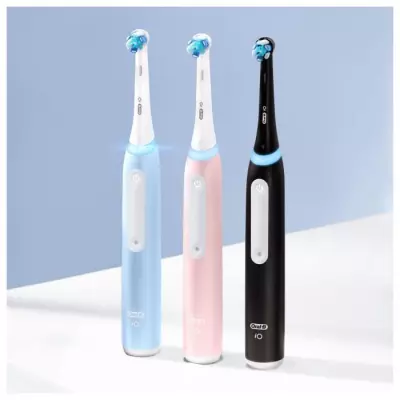 Ensemble Oral-B iO 3: 2 Brosses à Dents Electriques, 2 Brossettes, 1 Etui de Voyage