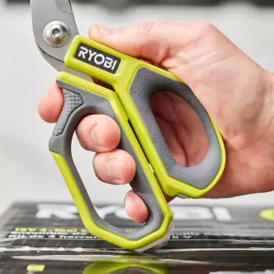 Ciseaux droits RYOBI en aluminium - Pratique et précis