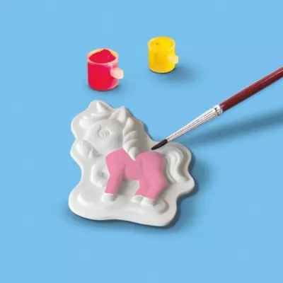 Mouler et peindre des bébés licornes avec SES CREATIVE - Jeu de peinture