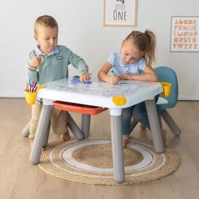 Table enfant Créative Smoby: Feutre effaçable, 2 grandes feuilles de coloriage