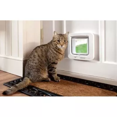 CHATIÈRE POUR CHAT : SUREFLAP à puce électronique - Blanc - 142 mm x 120 mm