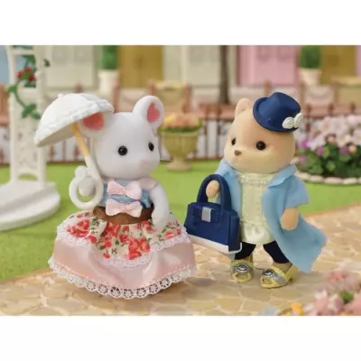 Figurine miniatures SYLVANIAN FAMILIES - Valisette de Mode et Grande Soeur Chien caramel