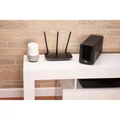 Onduleur APC Easy UPS BVX700LI - 700VA - Compact et Performant