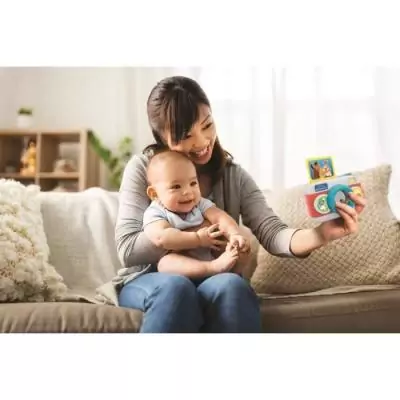 Capturez les premiers sourires avec l'appareil photo de Bébé parlant CLEMENTONI