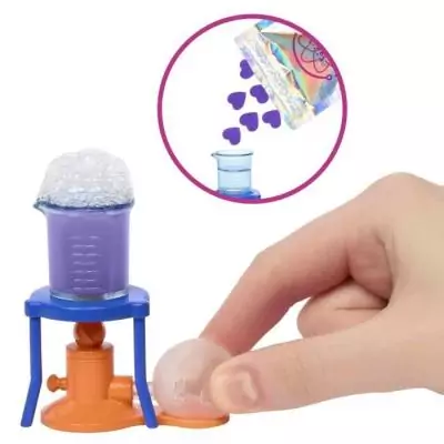 Découvrez le coffret scientifique pour poupée - Dimensions compactes