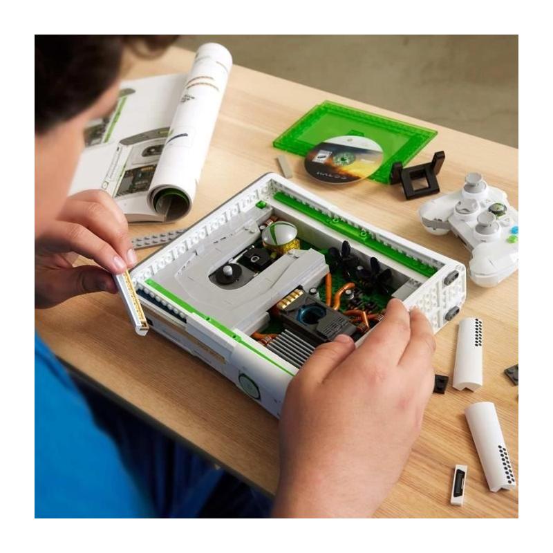 Coffret de Construction MEGA Xbox 360 - Manette LED - 1342 pièces