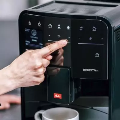Machine à café automatique avec broyeur Melitta Barista SE F830-003 - Noir