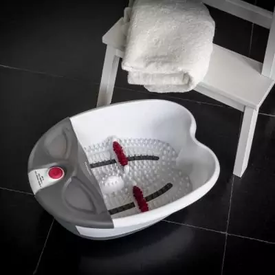 Expérience de spa relaxante avec le bain pour pieds MEDISANA - FS 300