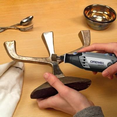 Dremel 3000-1/25: Outil multi-usage avec 25 accessoires