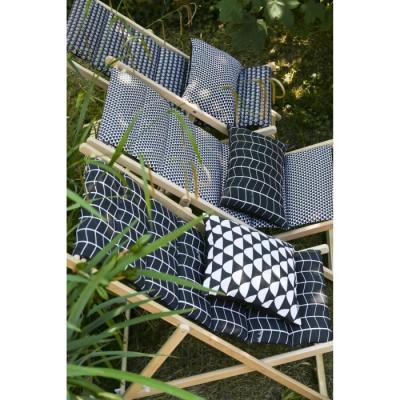 Chilienne Helsinki matelassée, structure en bois massif - Noir et blanc