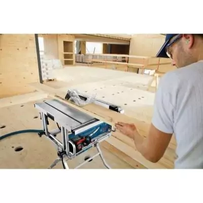 Scie sur table Bosch Professional GTS 10 J - Compacte et puissante