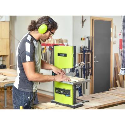 Scie à ruban RYOBI 250W - Largeur de coupe 228mm - Lampe de travail - RBS2