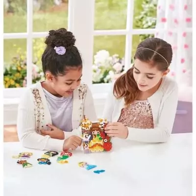 Jouet AQUABEADS Disney Princesses - Recrée les scènes de tes films préférés!