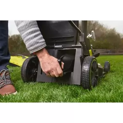 Tondeuse à gazon 18V ONE+ - Brushless - Ø coupe 37 cm - ramassage et mulching