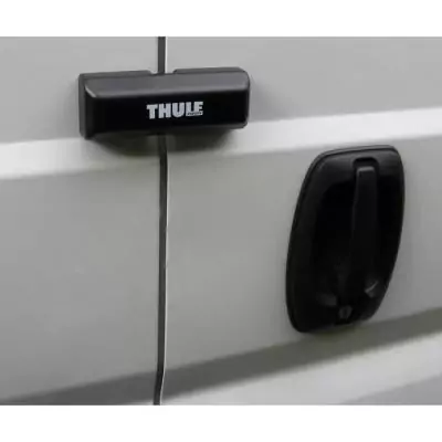 Serrure pour fourgon compact et robuste