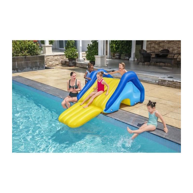 Toboggan gonflable géant pour piscine - Amusement assuré!