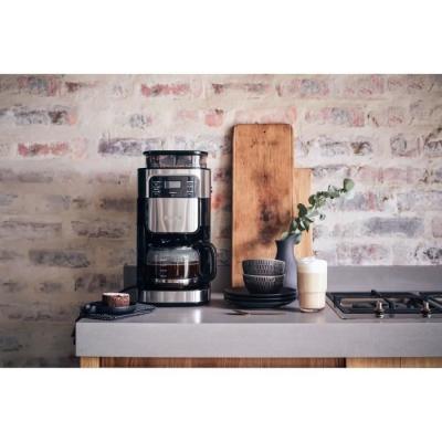 Machine à café expresso avec broyeur intégré SEVERIN 4810 - Noir et inox - 1000W - 1,4 L