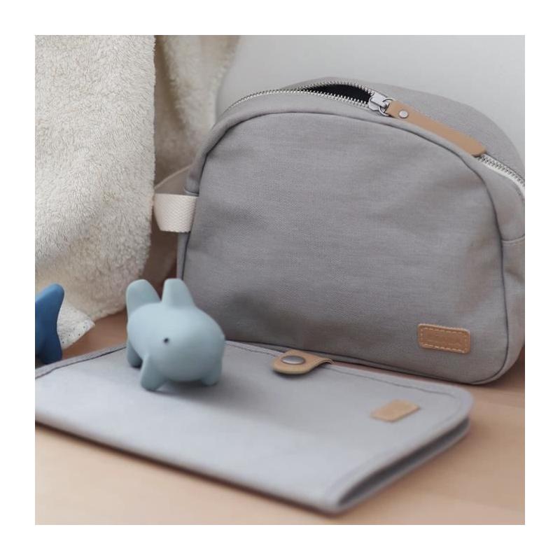 Trousse de toilette bébé BEABA en canvas gris perle