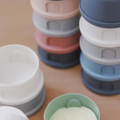 Boîte doseuse BEABA 4 compartiments, gris minéral / bleu