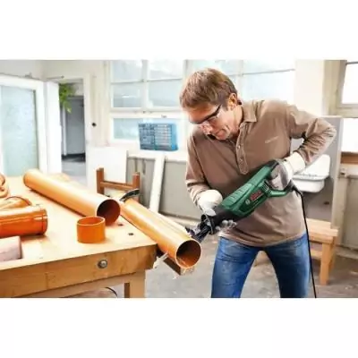 Scie sabre BOSCH PSA 700 E 710W - Compact et performant