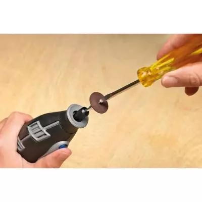 Lot de 4 adaptateurs de tronçonnage DREMEL 402 - Pratiques et polyvalents