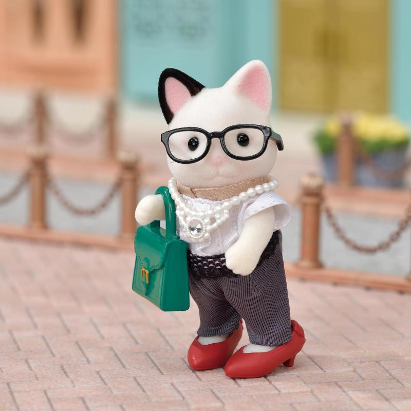 Sylvanian Families La valisette de mode et grande sœur Chat bicolore