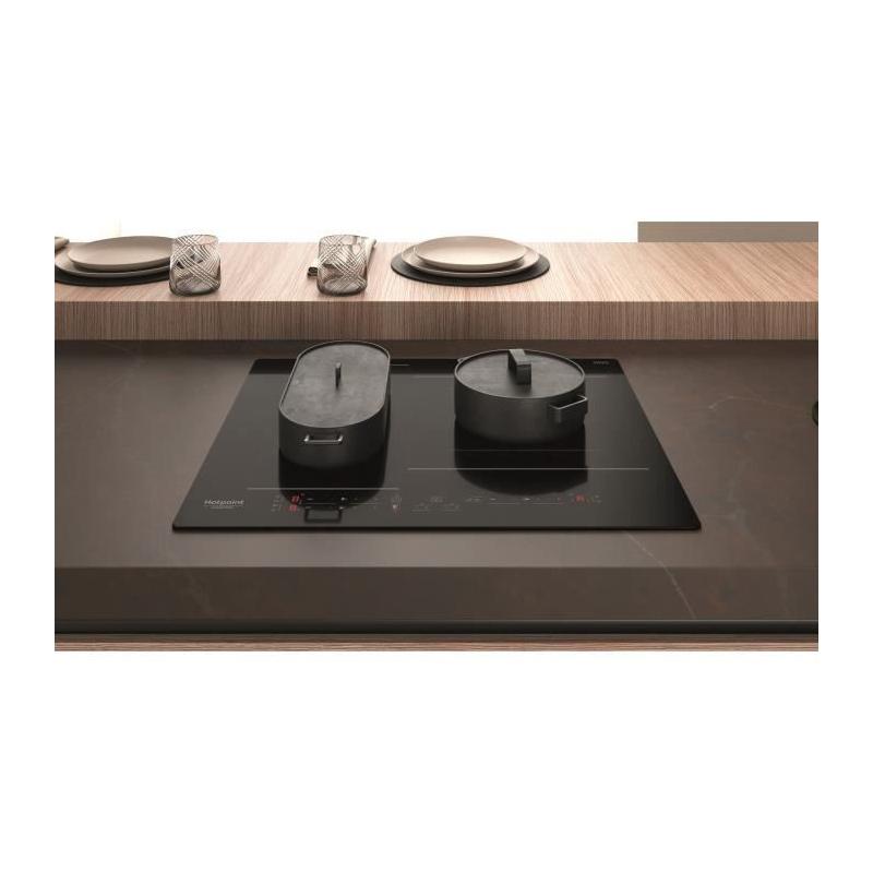 Table de cuisson induction Hotpoint - 3 zones - Noir - Puissance totale 7200W