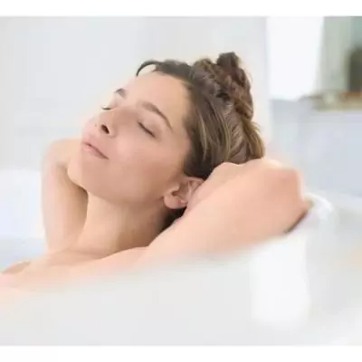Détendez-vous avec le bain bouillonnant MBH 88379