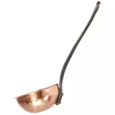 Louche en cuivre massif avec manche en fonte - BAUMALU - 11 cm Louche en cuivre massif avec manche en fonte - BAUMALU - 11 cm